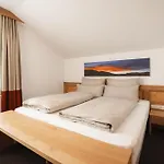Lasinga 4*